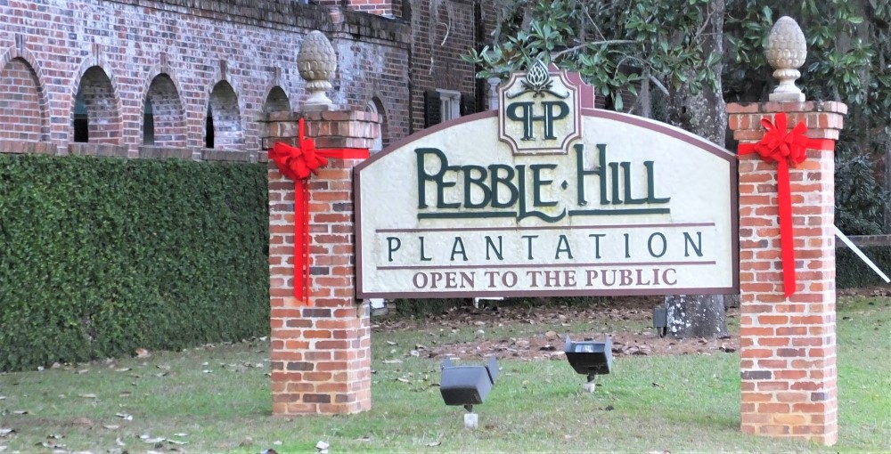 Pebble Hill Entry